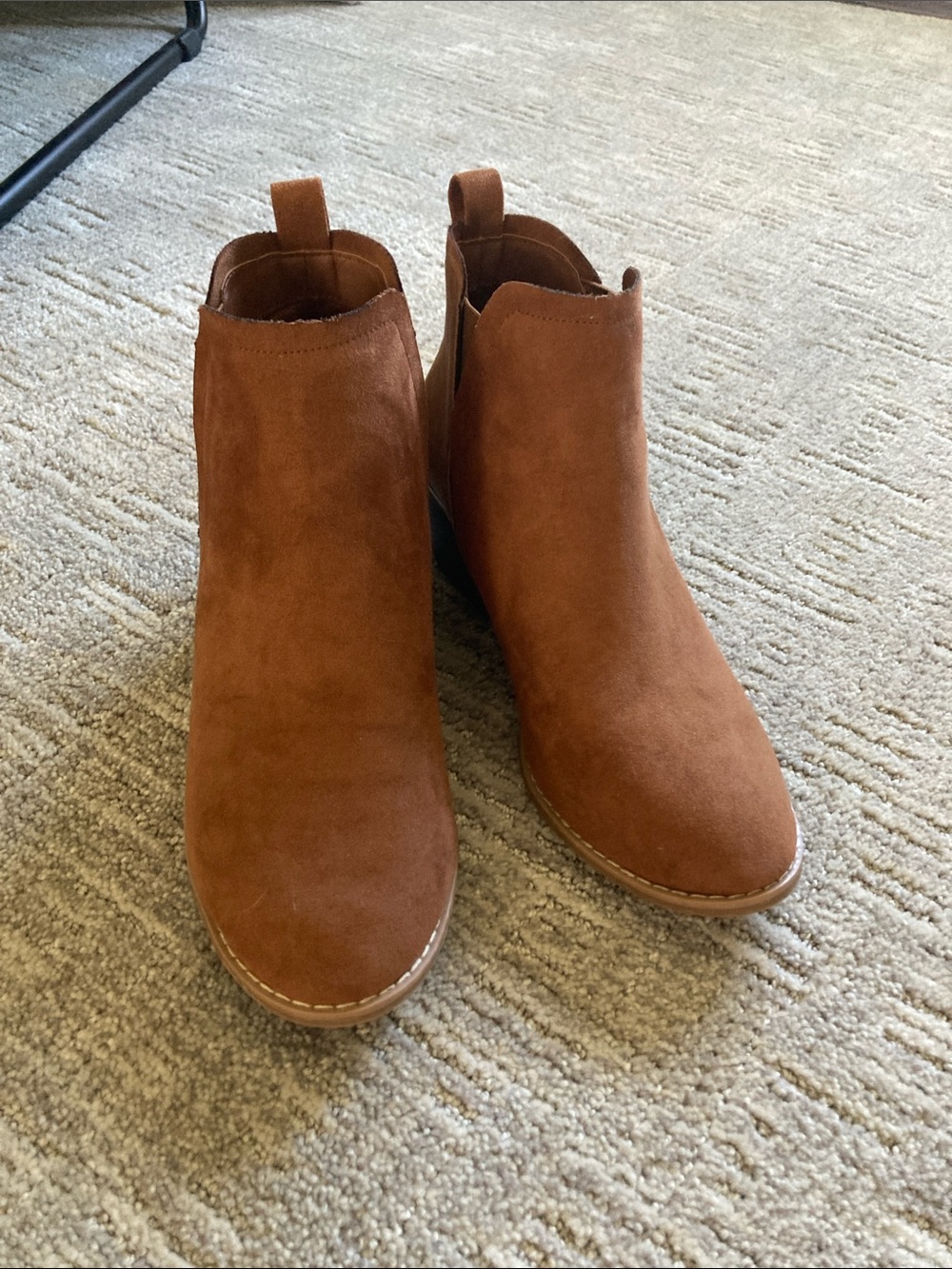 Old Navy Women's Chestnut Suede Chelsea Ankle Boots